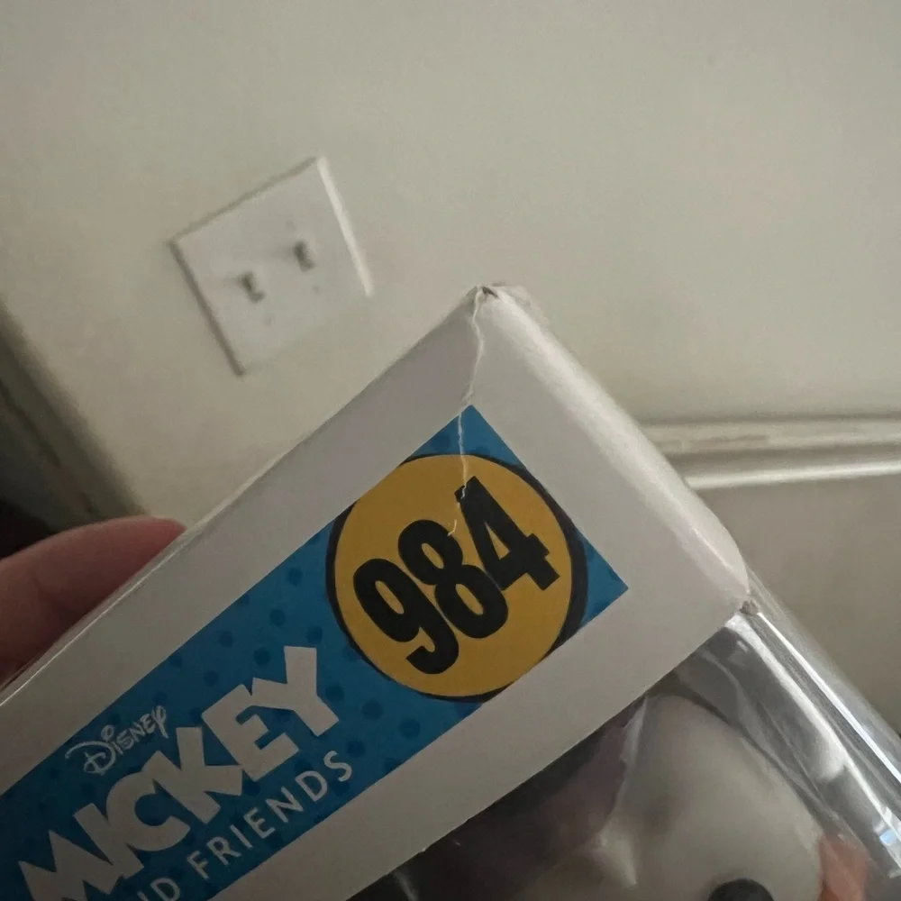 Funko Pop! Vinyl: Disney - Donald Duck - Funko Hollywood Store (Exclusive) #984 - Picture 7 of 7